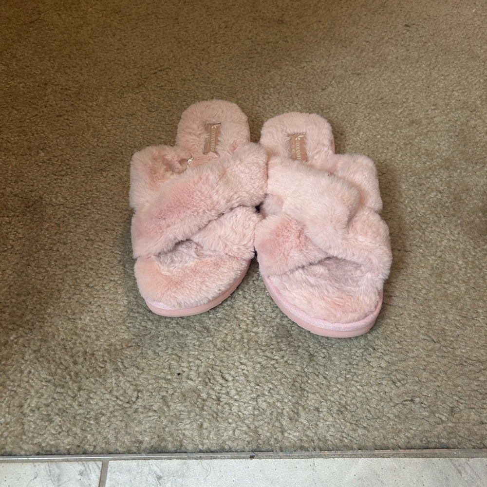 Koolaburra Pink Fuzzy Slippers